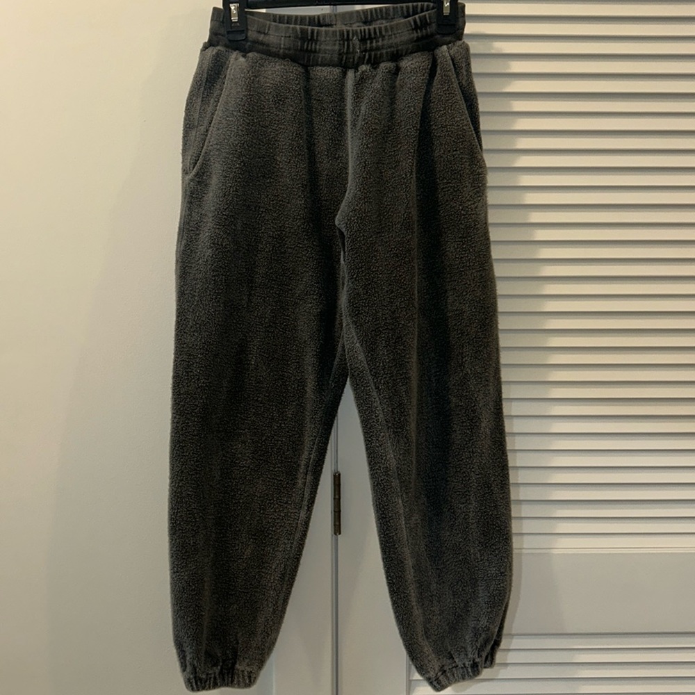 Cole Buxton, heavy weight fleece pants. Dark grey, 28” waist, 26” inseam.